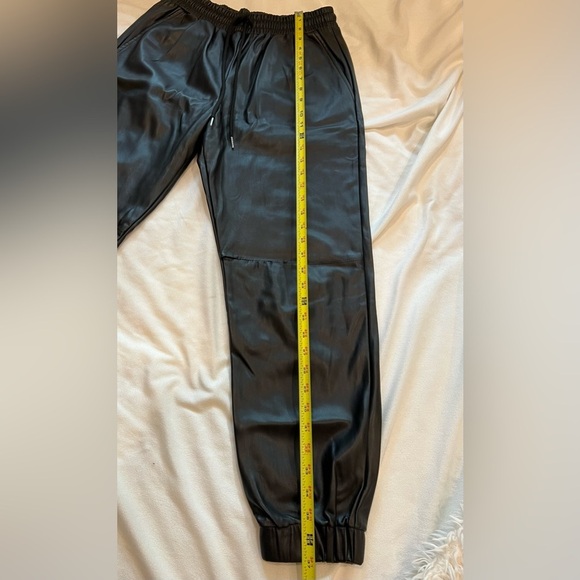 Bohme Sahara Vegan Faux Leather Women’s Black Jogger Pants Size Medium - Picture 13 of 15